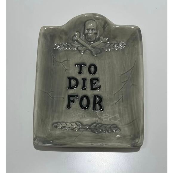 Halloween To Die For Skull Bones Gray Candy Dish Ceramic 6 x 8 - Picture 1 of 2